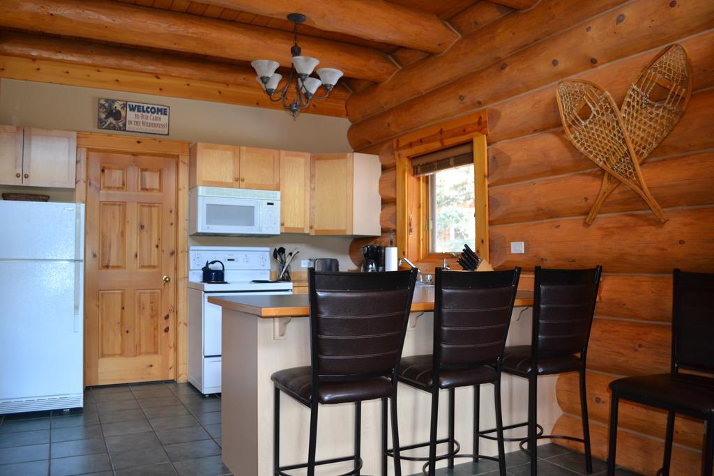 Yoho Chalets Villa Golden Esterno foto